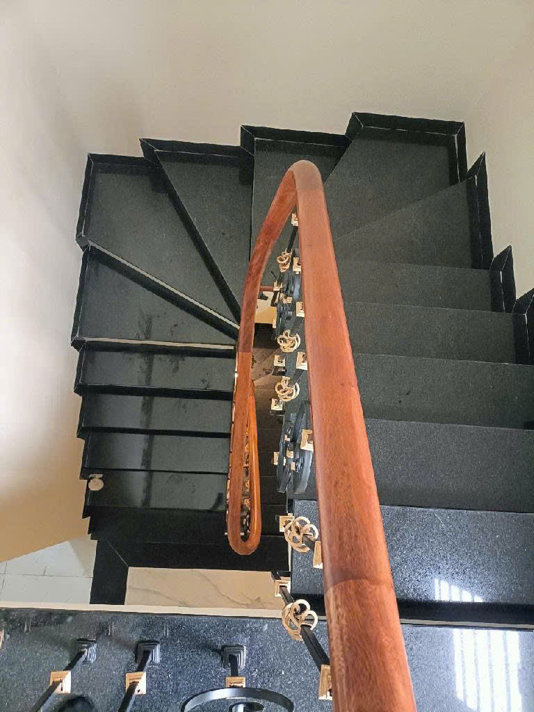 BÁN NHÀ HÀO NAM, ĐỐNG ĐA 35M2, 5 TẦNG, GIÁ TỐT 7.2 TỶ - NGÕ THÔNG, KINH DOANH